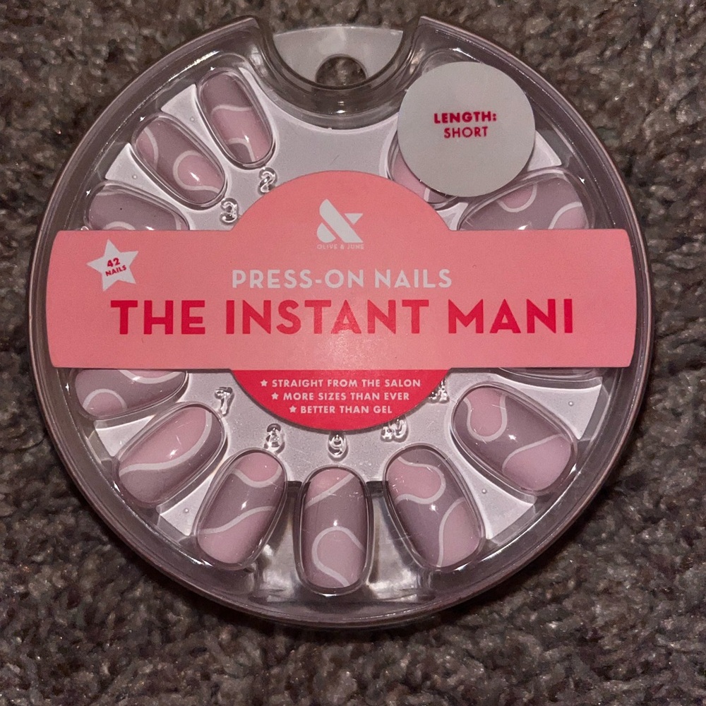 NEW, UNOPENED Olive and June press-on nails short length